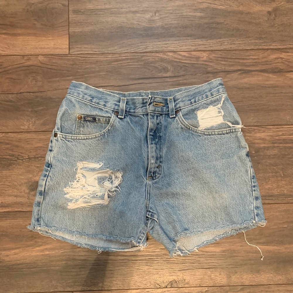 Lee distressed jean shorts, does not have actual size but fits like a 28!